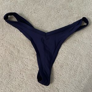 Boutine LA high cut bikini bottoms. Size M